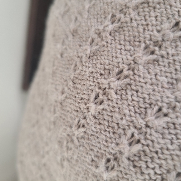 AE Neutral Knit Dress Size Medium - Picture 7 of 7